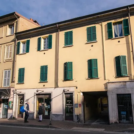 Blue Loft - The House Of Travelers Como